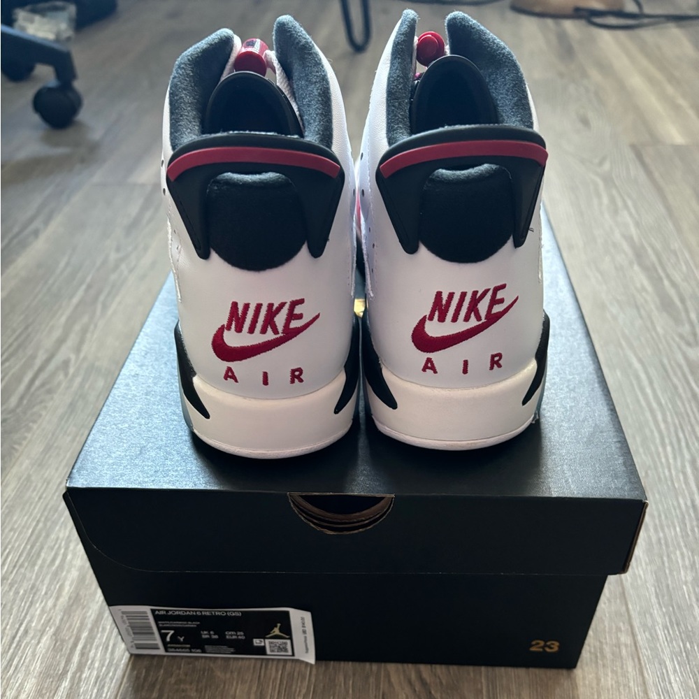 Jordan Carmine 6